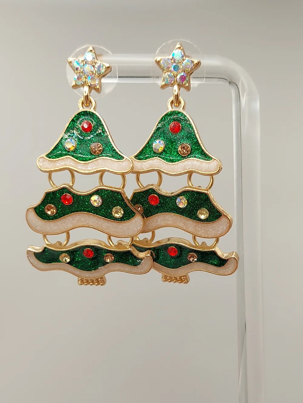N/A trim complements seasonal